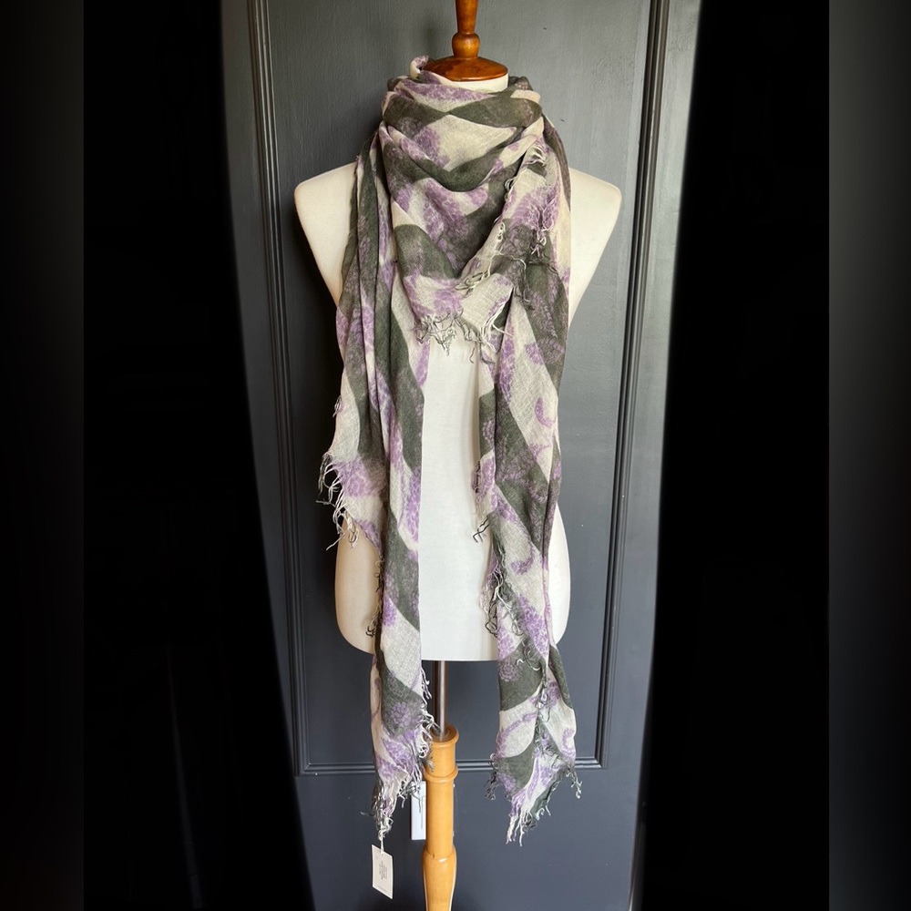 New Auth Chan Luu Stripe & Paisley Print Cashmere Silk Scarf Color: Bellflower